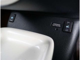 シートヒーター付:寒い日や夏の冷房中の冷えやすい肩・腰・脚部を暖めるシートヒーターが運転席・助手席に装備されています!Hi‐Loの切り替えも可能です♪