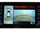 バックガイドモニターで、後方を確認しながら安心して駐車することができます。運転初心者も熟練者も必須の機能ですよ!