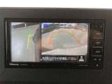 【アラウンドビューモニター】クルマの真上から見ているかのような映像が見れるので、駐車が苦手な方には特にうれしい装備です♪
