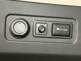 ラゲッジルームに100V AC電源(1500W)付き!キャンプや万一の災害時には非常用電源としても活用できます!