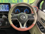 【純正革巻きステアリング】上質な革を使用することで、手にしっかり馴染みとても運転しやすいハンドルです♪