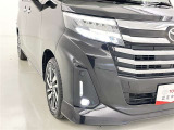 フォグランプ装着車です。暗い夜道の車両前方を明るく照らします