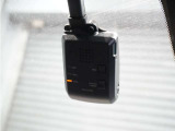 ◆ドライブレコーダー◆映像・音声などを記録する自動車用の装置です。 もしもの事故の際の記録はもちろん、旅行の際の思い出としてドライブの映像を楽しむことができます。