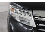 LEDランプ車 白く照らされるのが特徴です。明るいだけでなく、周囲からの認知されやすく歩行者や死角にいる方へアピール効果、安全性が飛躍的に向上します!