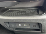 パッと置くだけで、サッと充電☆置くだけでQi対応スマートフォン充電できるワイヤレス充電器☆スマホを置いた時のみ自動判別して充電を開始するので、他のものも自由に置けます☆