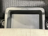 【助手席シートアンダーボックス】運転用の替え靴や、車内に常備したいこども用品、着替えた服などを収納できます★