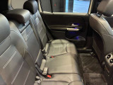 車両は屋内展示しておりますので天候に関係なくごゆっくりコンディションご確認頂けます。車両を倉庫へ保管している場合が御座いますのでご来店前に在庫確認頂けると幸いです。TEL072-784-8800