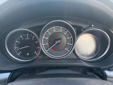 視認性に優れた表示が、必要な情報を瞬時に伝えます。Excellent visibility displays convey information instantly.