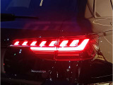 ◆後続車からの視認性を高めます◆アウディらしい洗練されたデザインがリアビューをスタイリッシュに演出します◆