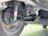 お車を安心してお乗りいただく為には、足回りの定期点検が欠かせません。サービスサポート(有償保証)では無料点検もご提供しており、安心のカーライフをお過ごしいただけるサポート体制が整っています。