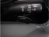 【ステアリングシフトスイッチ】ハンドルから手を離さずに素早くシフトアップ&ダウンができます。お近くの広島マツダまでお越しください。