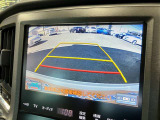 【バックカメラ】運転席から画面上で安全確認ができます。駐車が苦手な方にもオススメな便利機能です。