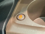 品質へのこだわり!フロアマットやシートなど車内をキレイに清掃し、ニオイや汚れなどを徹底的にクリーニングしてもらっております。室内はピカピカです☆