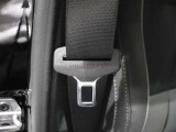 視野角の広い鮮明な画像で駐車をサポートしてくれる、パーキングアシストリアビューカメラがあるので、狭い場所での駐車も楽々!