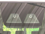 【スマートアシスト】走行中に前方の車両等を認識し、衝突しそうな時は警報とブレーキで衝突回避と被害軽減をアシスト。より安全にドライブをお楽しみいただけます。