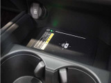 ◆ワイヤレス充電器◆ワイヤレス充電対応のスマートフォンを置くだけで充電が可能でとても便利な機能です。