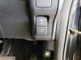 【シティブレーキアクティブシステム】低速走行時に前方車両との衝突の危険を検知し、衝突回避や被害軽減をサポートします。