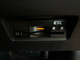 ETC付。高速道路の料金所はキャッシュレスで通過です。サービスエリア等にあるスマートインターの出入りも利用可能でとっても便利。ご納車後すぐにお使い頂けるようセットアップしてのお渡しとなります。