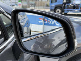 ブラインドスポットモニターで後方の車両を検知し、接近した場合はお知らせする機能付きです。