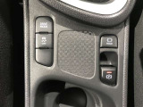 電動パーキングブレーキを搭載。スイッチ操作でパーキングブレーキを作動・解除することが可能ですので、操作の力が不要ですよ♪