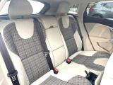 VOLVOのシートは人間工学に基づいた設計となっており長時間の運転でも疲れにくいと定評があります。