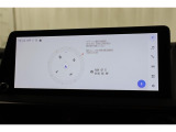 スマートフォンを接続するだけで、おなじみのアプリをディスプレイオーディオでご利用いただけます♪ ハンズフリー通話や音声操作にも対応した便利な装備です(^^)/