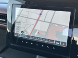 道路や周辺施設を画面上で確認でき、目的地までの道順を把握する際に便利です。現在地や地図の情報を見ながら、慣れない場所へのお出かけもスムーズに計画できます。