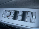パワーウインドウスイッチです。運転席はオート機能付きです。