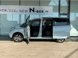 【ドア】開口、大きなドア開口で乗り降りも楽々です!