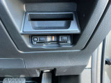 ETCが装着されています。再セットアップ後高速道路の料金所をノンストップで通過できて大変便利です。