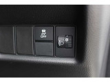 クルマの姿勢の安定化を図るVSA(ABS+TCS+横すべり抑制)を装備
