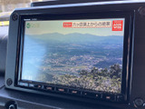 テレビ番組を画面で楽しめる装備を備えています。目的地に到着した後の休憩時間など、停車中に映像を視聴できるのがうれしいポイント。画面表示も大きく、内容を確認しやすいです。