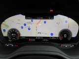 重厚感と安定感があり、同時にダイナミックさも備えるAudiの走り。機能やデザインが革新的なメーター。