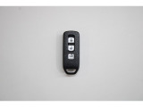 スマートキーはカバンの中やポケットに携帯するだけでドアロックの開閉・エンジンスタートが可能です!