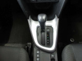 燃費の良い電子制御式無段変速のCVTです。
