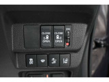 スライドドアの開閉も 運転席から