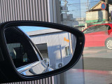 車線変更の安全機能はサイドミラーが光ってお知らせしてくれます。