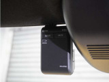 ◆ドライブレコーダー◆映像・音声などを記録する自動車用の装置です。 もしもの事故の際の記録はもちろん、旅行の際の思い出としてドライブの映像を楽しむことができます。
