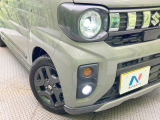 【LEDヘッドライト】悪天候や夜間走行時も良好な視界を確保し安心して運転できる高輝度LEDヘッドライトを装備!点灯速度が早く、消費電力も抑えられています。