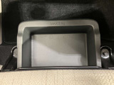 【助手席シートアンダーボックス】運転用の替え靴や、車内に常備したいこども用品、着替えた服などを収納できます★