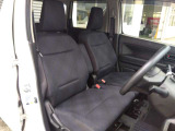 運転席はゆったり座れます