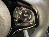 ステアリング右側がクルーズコントロールスイッチです。アクセルペダルを踏まずに一定速走行が出来るので、高速道路での走行がグッと快適になります。
