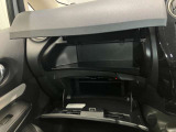 上下に収納があるので、常備しておきたい小物など分けて収納でき、車内をきれいに保てます!