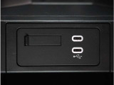 【USB接続】USB接続も可能です。スマートフォンと連動して音楽も再生可能です。