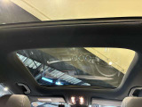 車両は屋内展示しておりますので天候に関係なくごゆっくりコンディションご確認頂けます。車両を倉庫へ保管している場合が御座いますのでご来店前に在庫確認頂けると幸いです。TEL072-784-8800