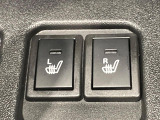 【シートヒーター】寒い日に重宝するシートヒーター!エアコンより早く温まってくれるので寒がりの人も安心ですね♪エアコンの温風は乾燥するから苦手、という方にもをおすすめです。