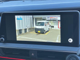 TVの映像を停車中に視聴でき、休憩時間などに車内で番組を楽しめます。画面上で映像と情報を確認できるため、日常の待ち時間にも活用しやすい装備です。