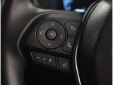 ステアリングスイッチではオーディオ操作が可能です。運転中のご利用は十分にご注意ください。