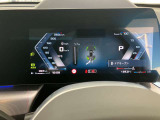 『運転』に対するBMWのこだわりはメーターパネルにも表れております。視野性の良いメーターパネルは疲労感の軽減と、運転の楽しさをもたらしてくれます。