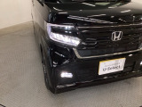 【LEDヘッドライト】ディスチャージヘッドライト(HID)と同等の明るさで、夜道や雨天走行が明るく視界良好!! フォグライトも装備で、安心感さらにUPです♪安心ドライブを楽しんで下さい♪